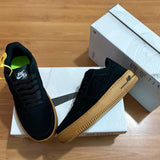 Air Force Nobuck | Preto Caramelo